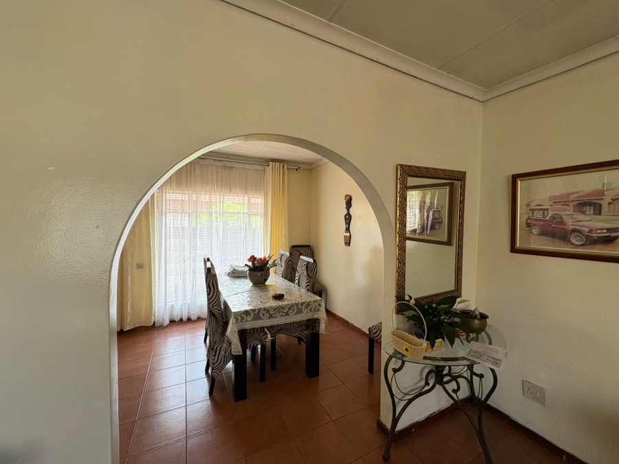 3 Bedroom Property for Sale in Lower Bo-dorp North West